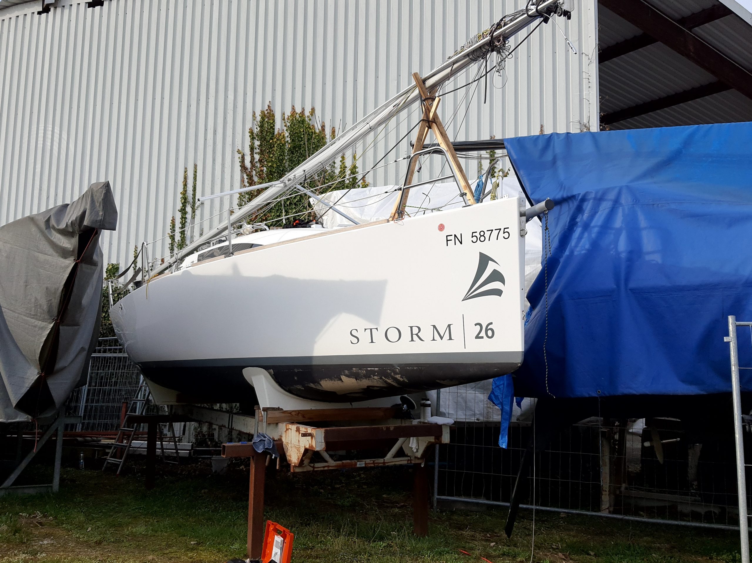 storm 26 sailboat